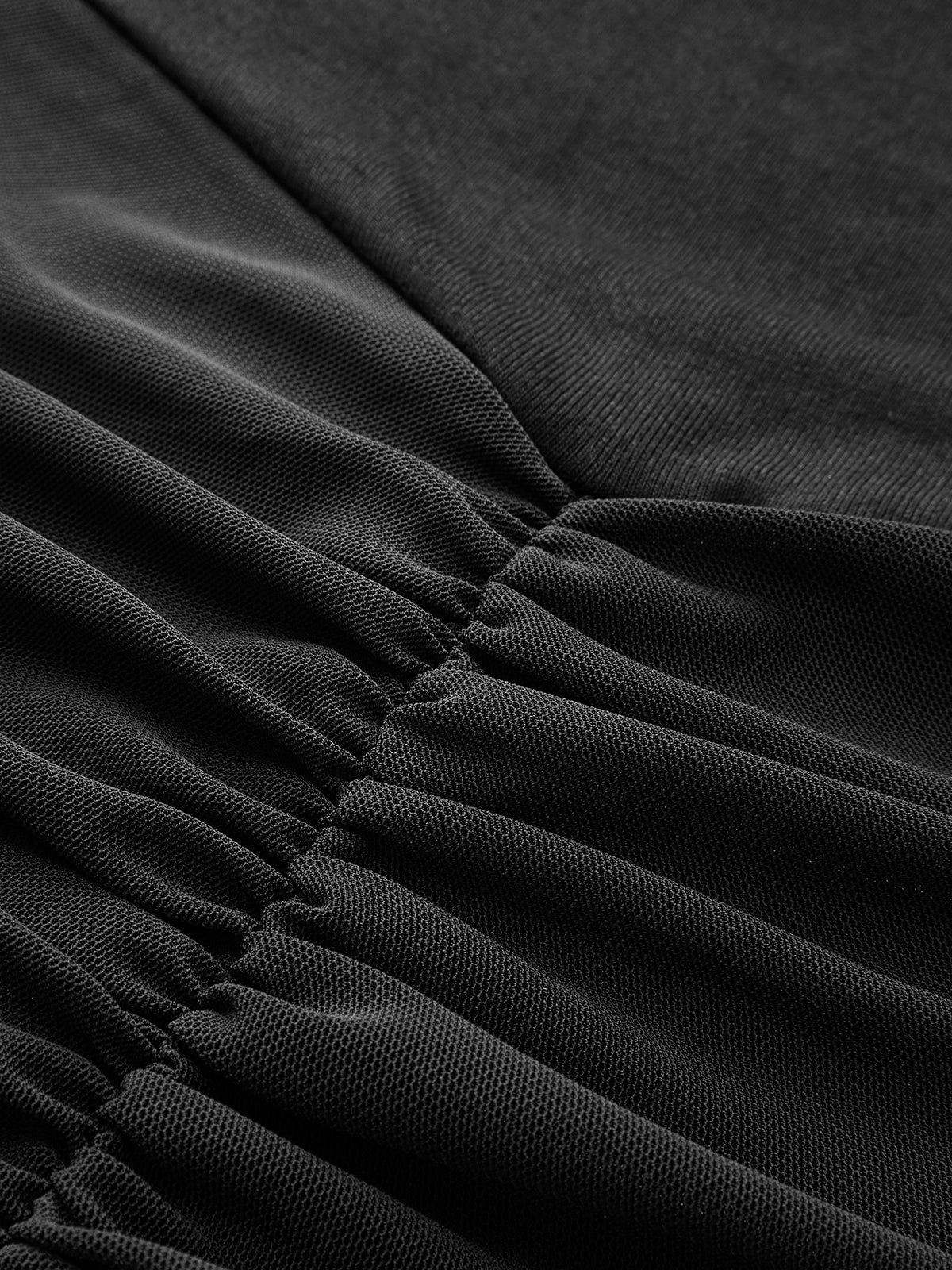 Robe longue off-shoulder drapée