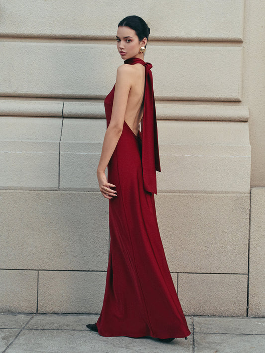 Robe longue élégante à col montant