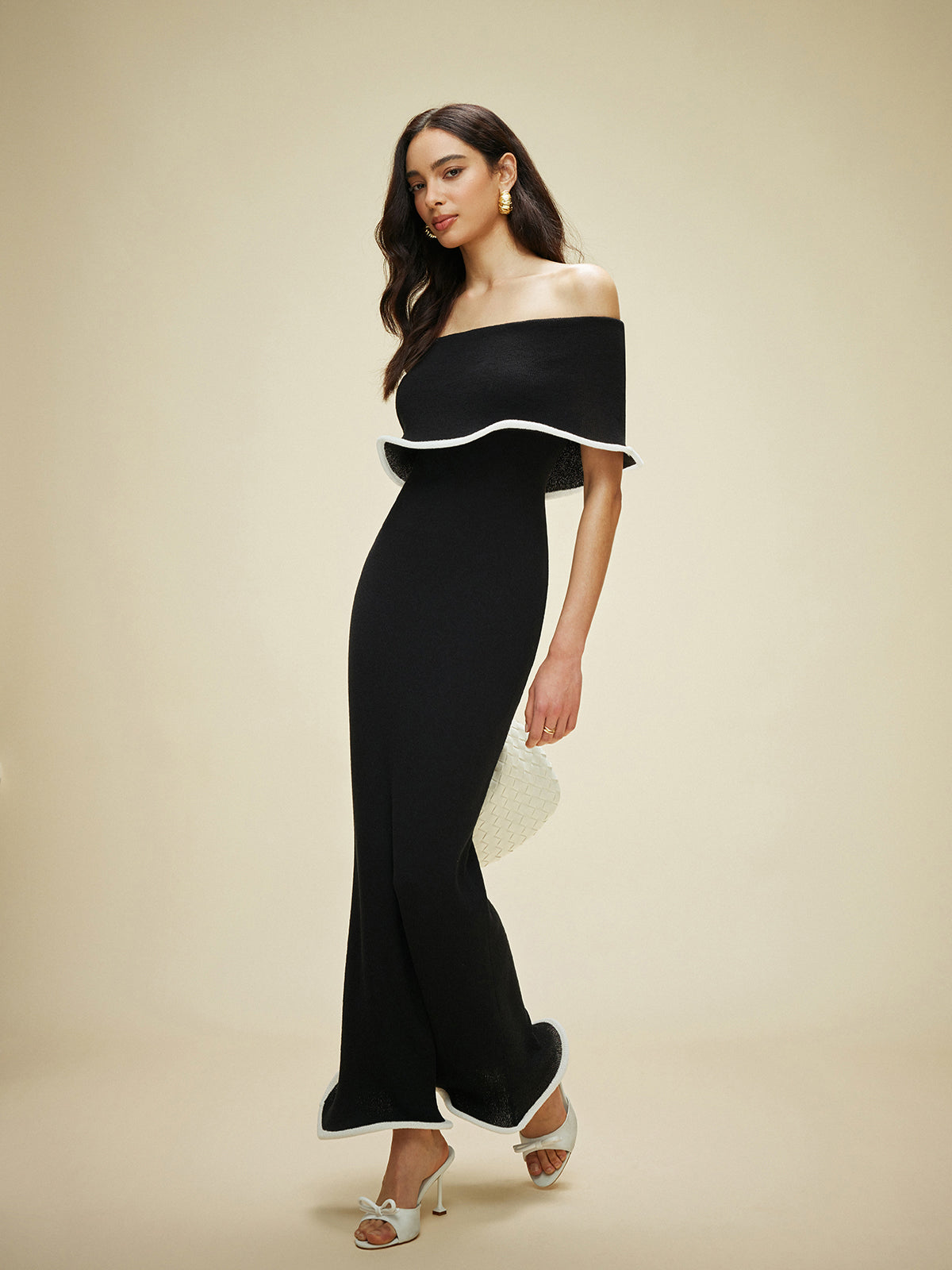 Robe longue moulante épaules dénudées