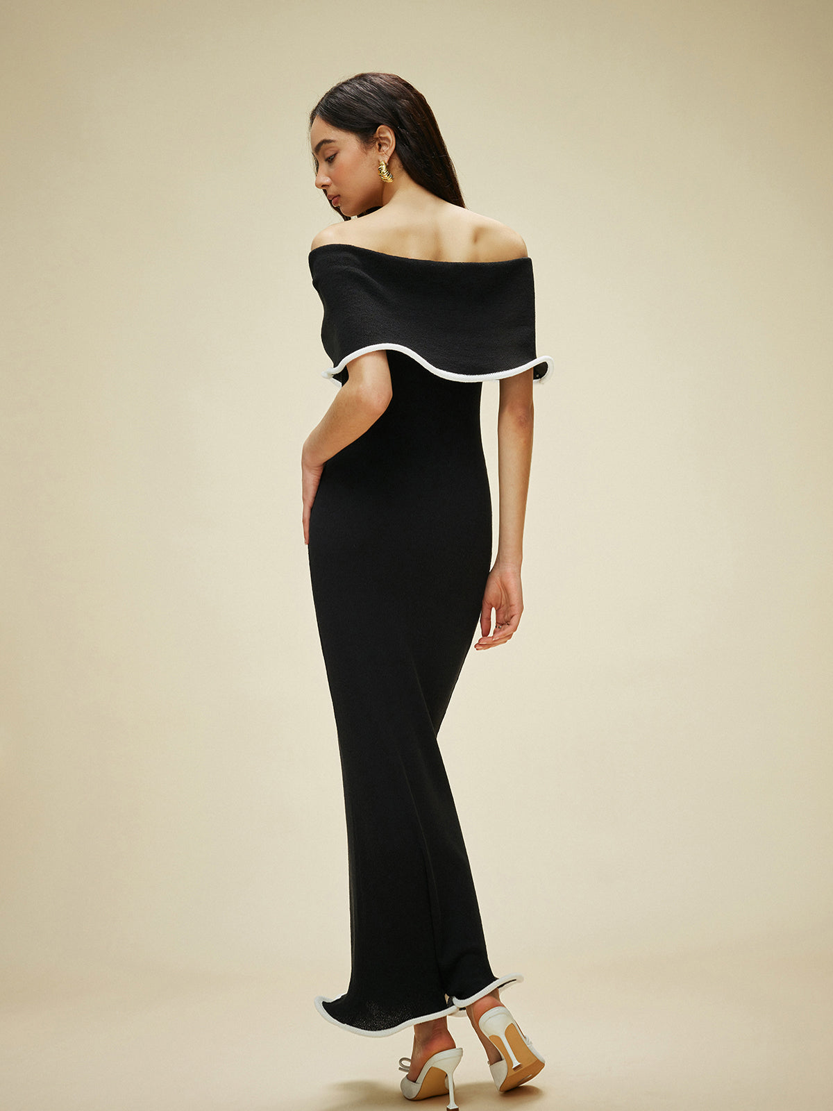 Robe longue moulante épaules dénudées