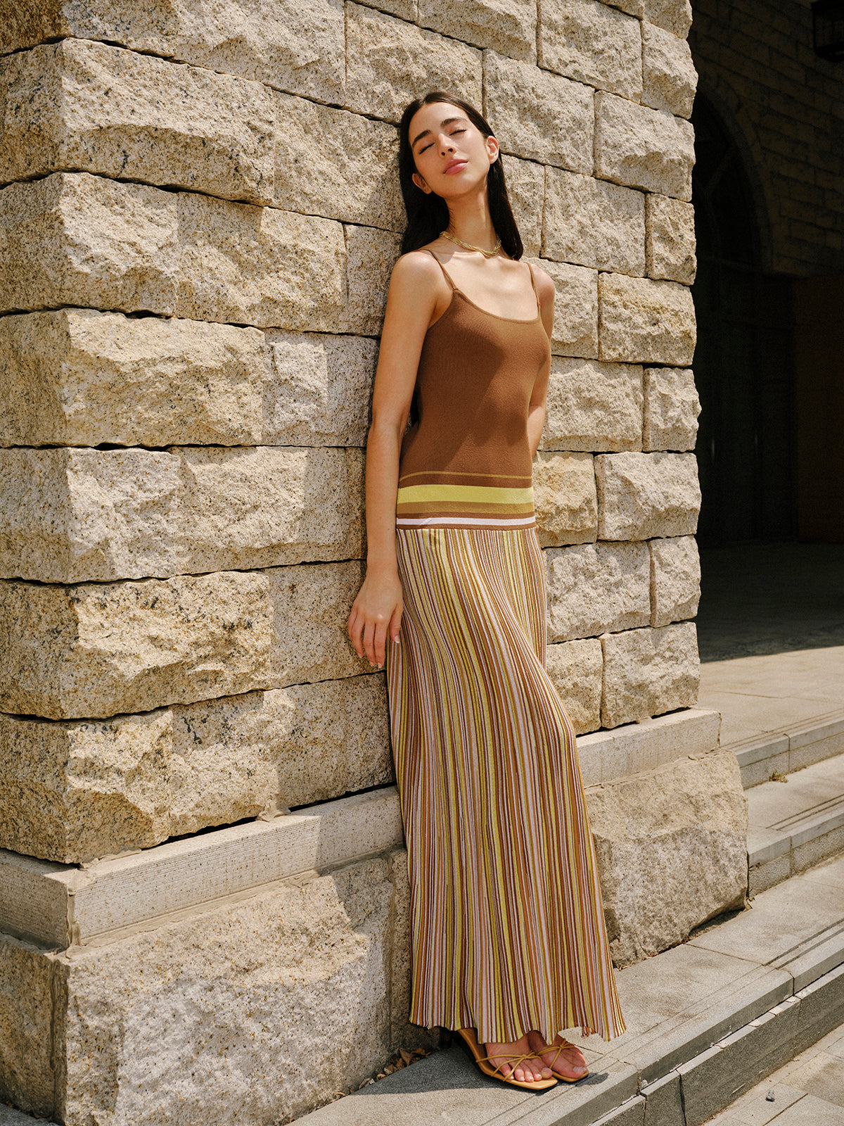 Robe longue en maille à fines bretelles