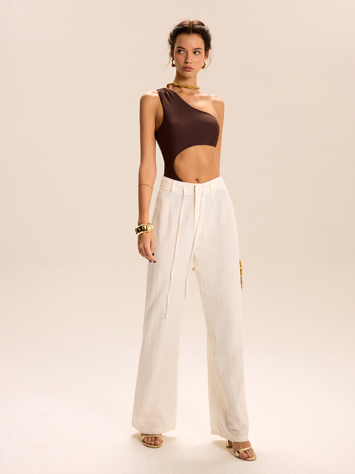 Maillot asymétrique sculptant