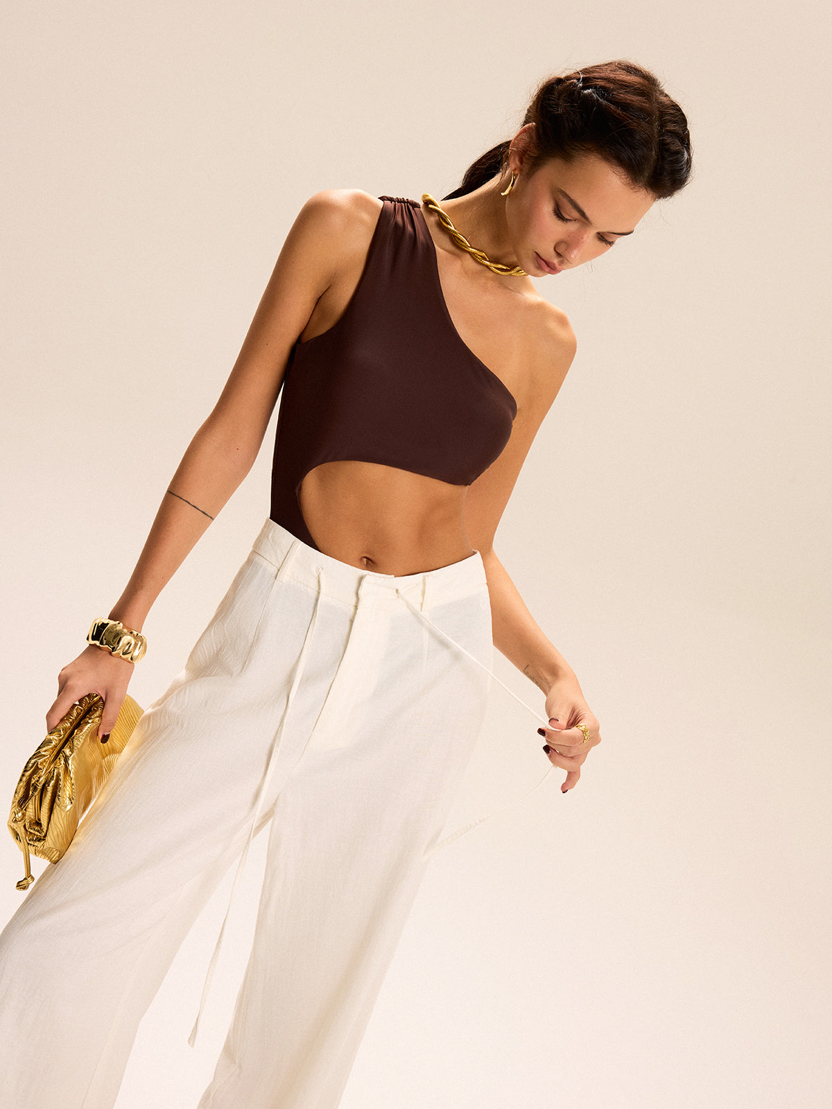 Maillot asymétrique sculptant