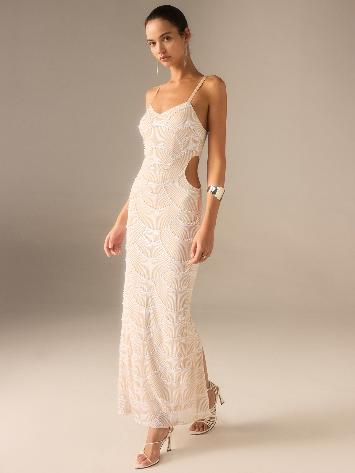 Robe longue perlée