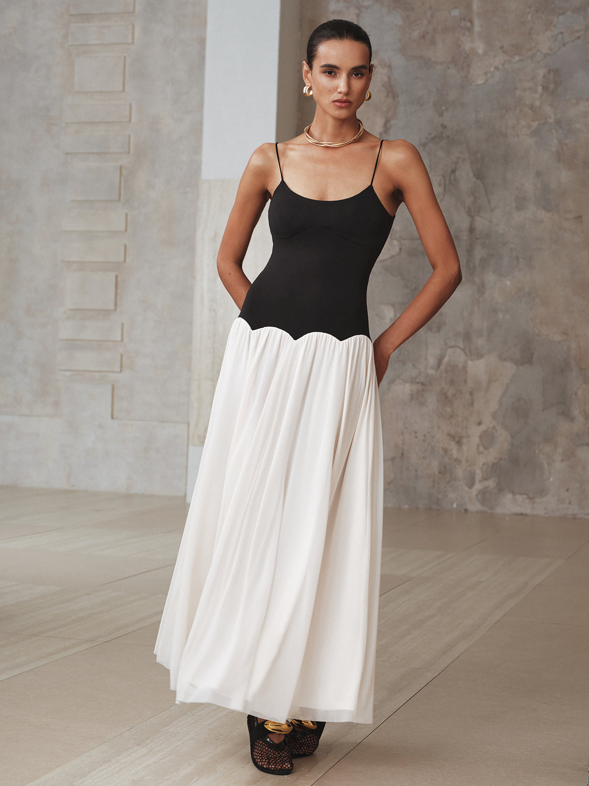 Robe longue bicolore à fines bretelles
