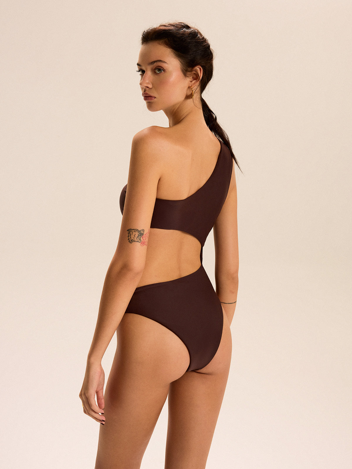 Maillot asymétrique sculptant