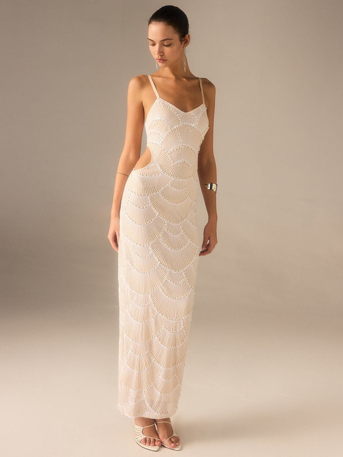 Robe longue perlée